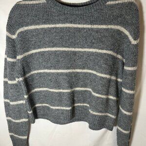 Grey and White Cropped Knit Seater size small